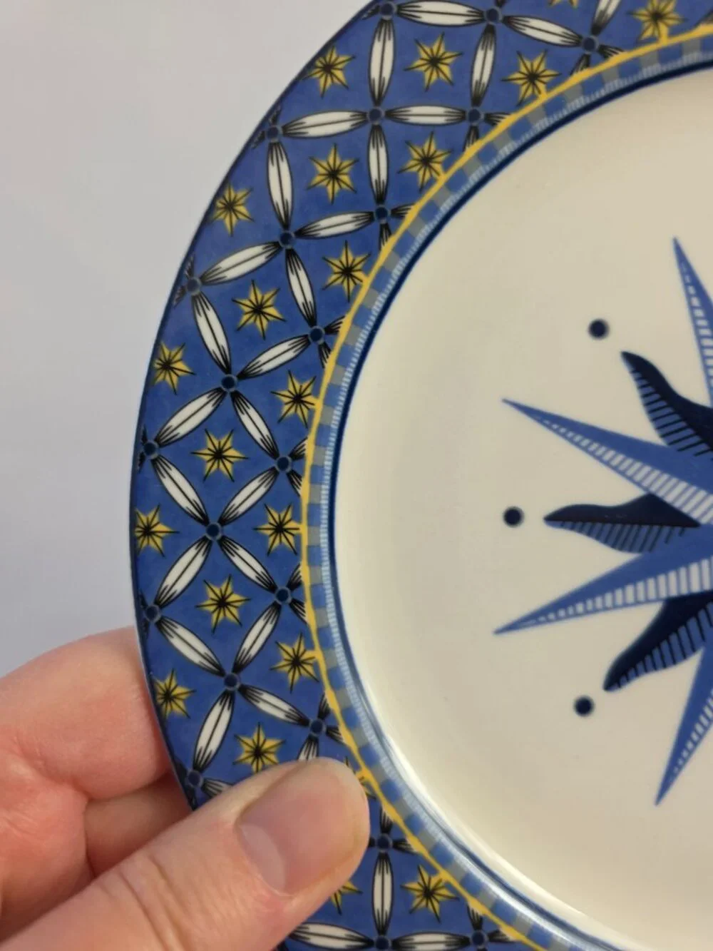 Victoria Beale Williamsburg Salad Plate Blue Yellow and Black Starburst Pattern